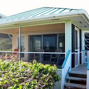 Villa Blue Horizon, Conch Bar
